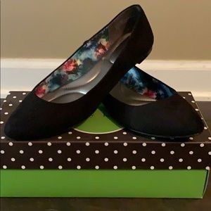 Kelly & Katie Black Suede Flats